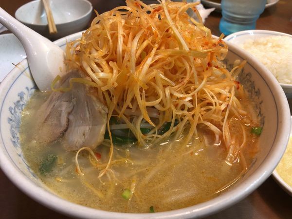 「辛ネギ塩ラーメン」@くるまやラーメン 宮原店の写真