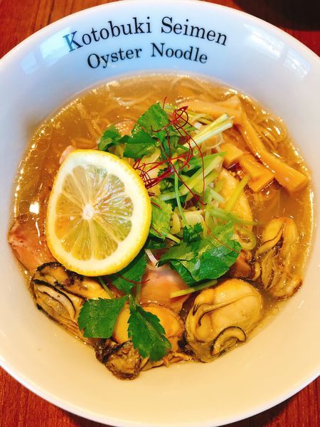 「牡蠣そば」@寿製麺よしかわ 川越店の写真