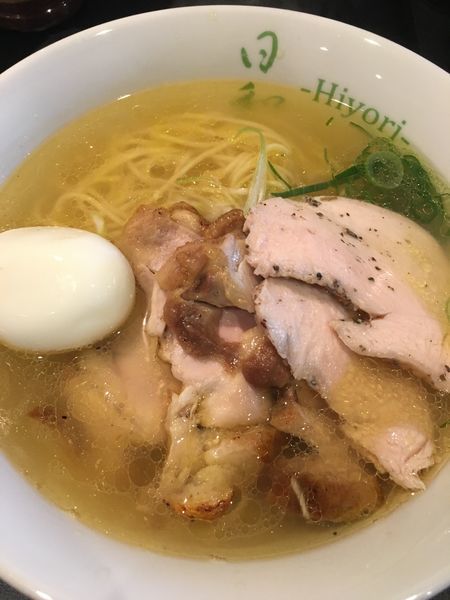 「特製鶏そば塩 チャーシュートッピング 1000円」@鶏そば 日和-Hiyori-の写真