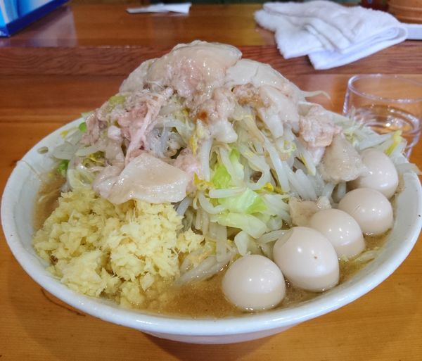 「ラーメン 少なめ うずら ショウガ アブラ」@ラーメン 滋悟郎の写真