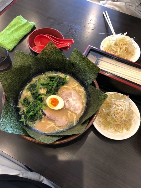 「醤油とんこつ ネギラーメン中盛り」@横浜家系ラーメン 並木家の写真