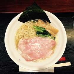 鶏だし塩RAMEN 842円