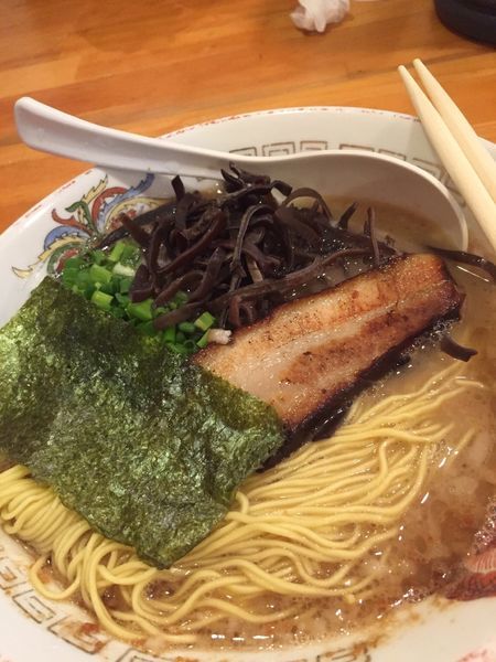 「とんこつらーめん 大盛り バリカタ」@九州らーめん 南木商店の写真