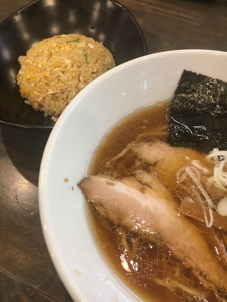 「醤油らーめん¥680＋チャーハン（小）¥300」@麺武流謙信の写真