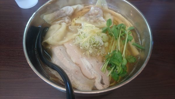 「ワンタン生姜醤油そば」@RAMEN ブリキの木こりの写真