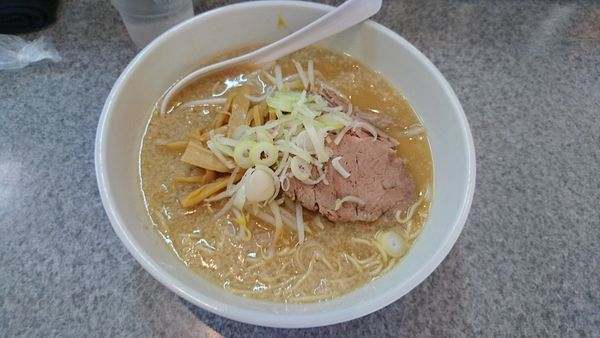 「らーめん(豚骨醤油)650」@らーめん大慶 下井草店の写真