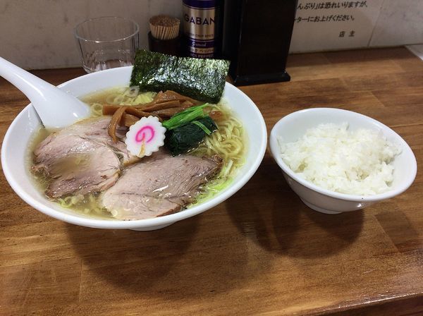 「しおラーメン（750円）＋小ライス（100円）」@オランダ軒の写真