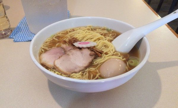 「中華そば＋味玉（700円）」@赤坂味一 亀戸店の写真