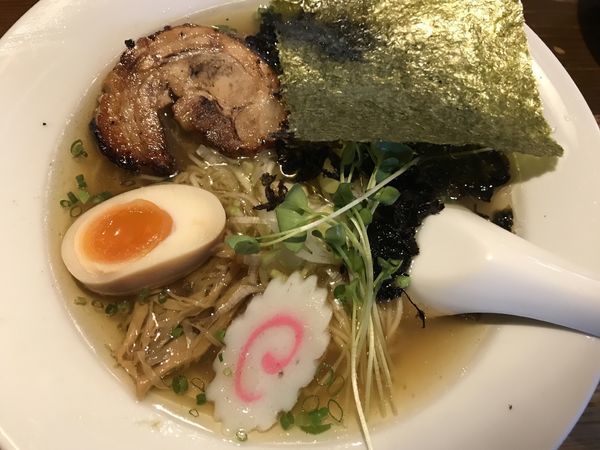 「４月限定：厳選煮干し醤油麺950円」@らーめん なると家の写真