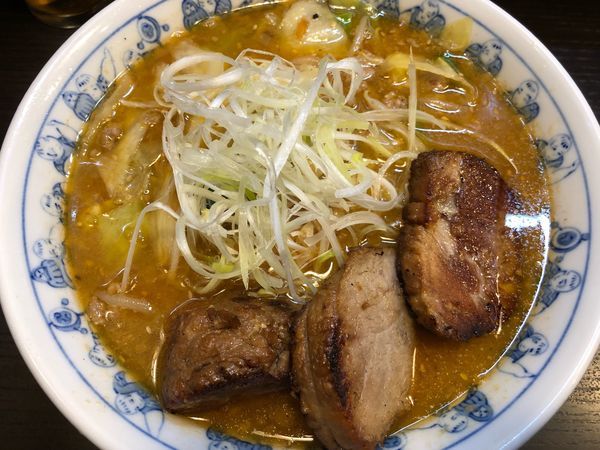 「チャーシューラーメン 大盛」@けやき すすきの本店の写真