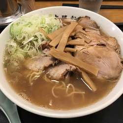 チャーシュー麺ネギ多め