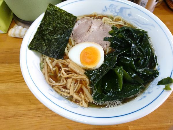 「しょうゆらーめん730円+わかめ増し100円」@太公望の写真