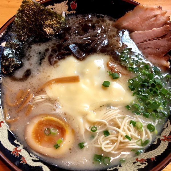 「黒竜チーズとんこつ」@とんこつらーめん 黒竜の写真