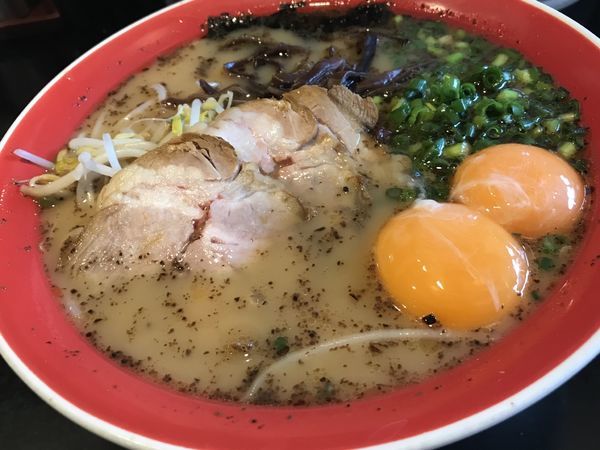 「玉子入りラーメン 900円」@黒亭 本店の写真
