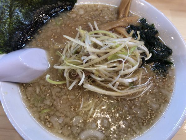 「背脂こってりネギ味噌ラーメン870円」@ラーメンショップ椿 大玉店の写真