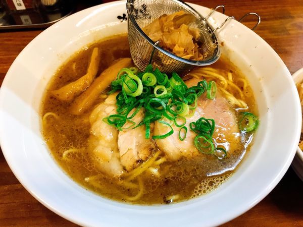 「らーめん＋花かつお山のせ」@らーめん かつお拳の写真