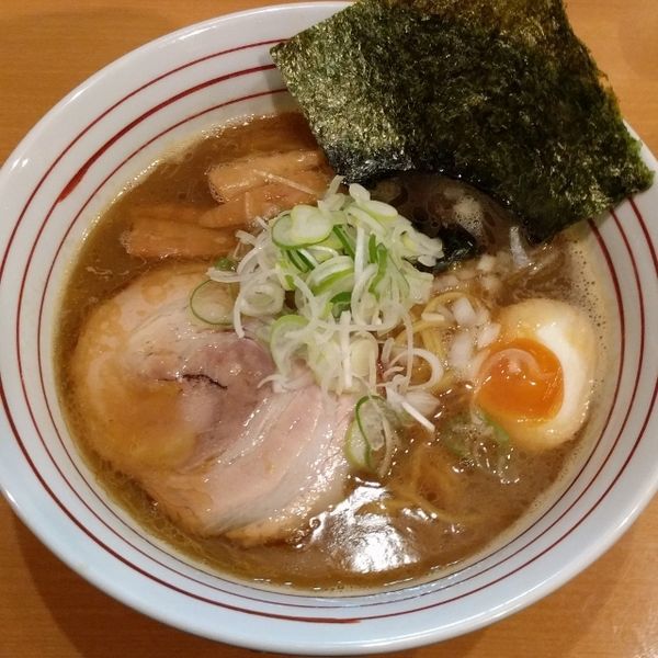 「Wスープ･醤油らーめん」@麺屋 すずらんの写真