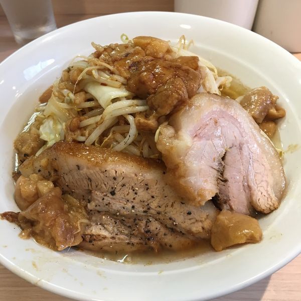 ラーメン（野菜、アブラ、カラメ）