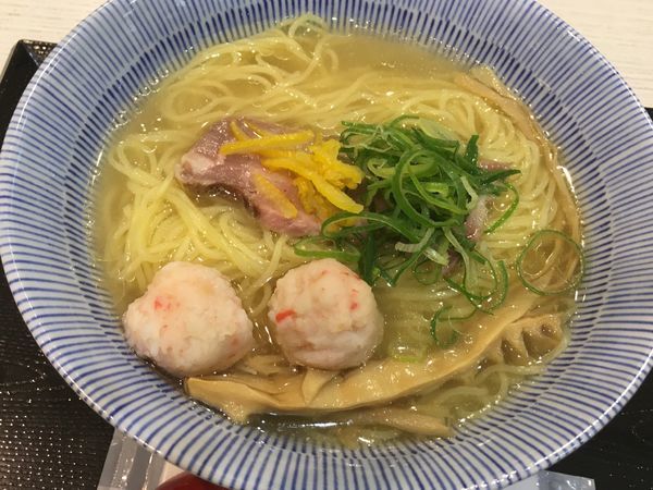 「紅ズワイの塩ラーメン」@鯛塩そば 灯花 ラゾーナ川崎プラザ店の写真