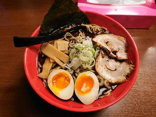 「富山ブラック味玉らーめん 大盛 1040円」@麺家いろは 射水本店の写真