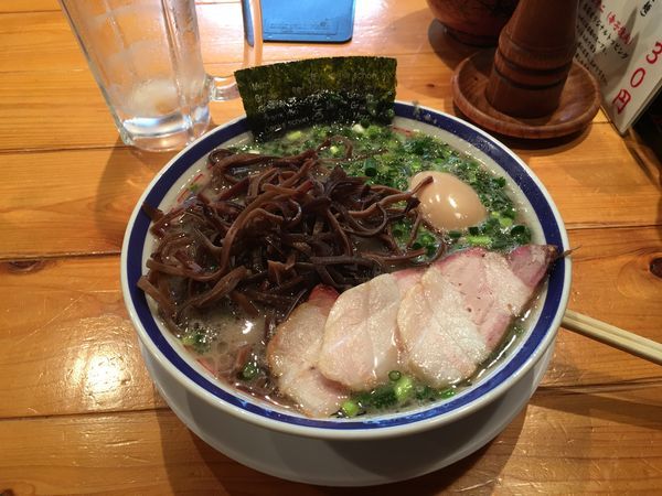 「ラーメン 煮卵➕キクラゲ」@博多長浜らーめん 田中商店の写真