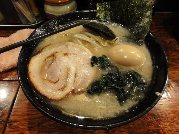 「ラーメン　無料ライス」@ラーメン赤羽とんやの写真