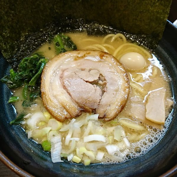 「醤油豚骨 サービスデー 500えん」@横浜家系ラーメン 福壱家の写真