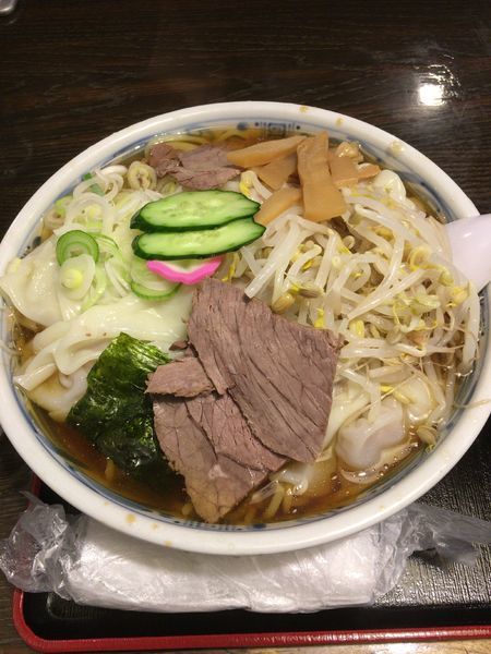 「冷しワンタンメン」@栄屋本店の写真