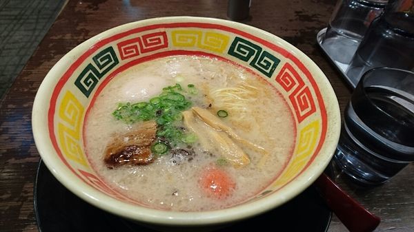 「朝とんこつラーメン　＠６８０円」@東京じゃんがら ecute上野店の写真