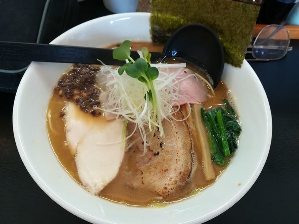 「5/3鶏白湯細麺ランチタイム大盛りサービスで750円」@麺や はまじの写真