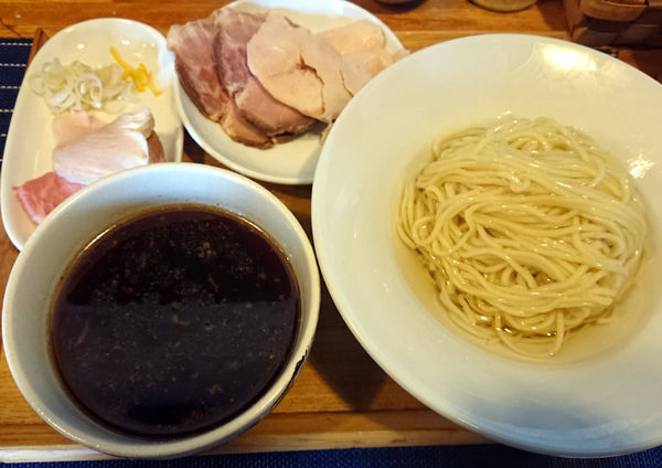 「限定 淡麗中華つけそば+チャーシュー」@中華蕎麦 はざまの写真