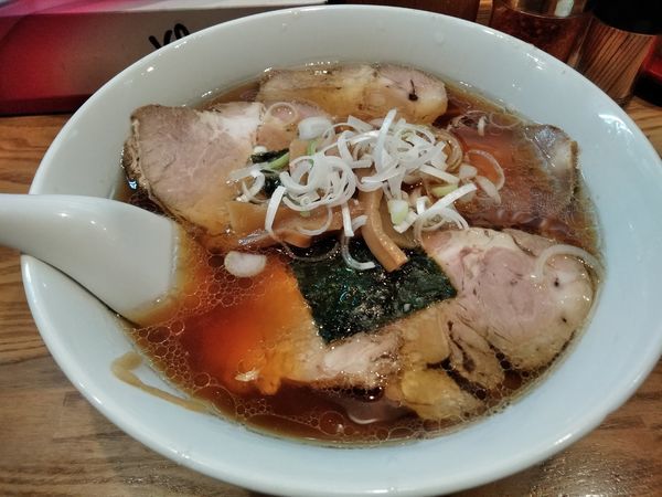 「チャーシューメン+餃子」@新雅の写真