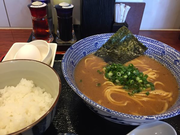 「朝らーセット（八豚）」@麺屋 ゆや軒の写真