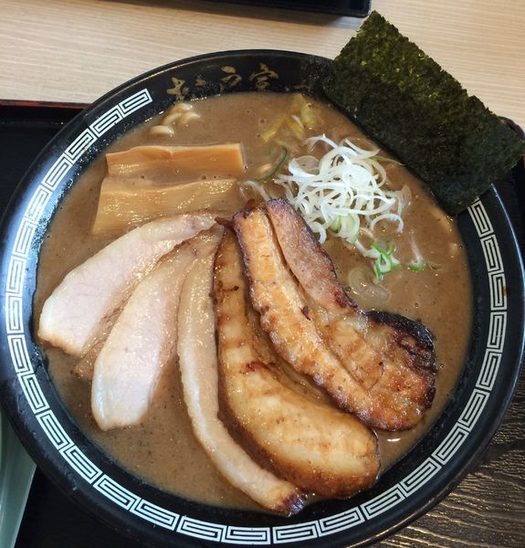 「濃厚チャーシューそば」@松戸富田製麺 三井アウトレットパーク木更津店の写真