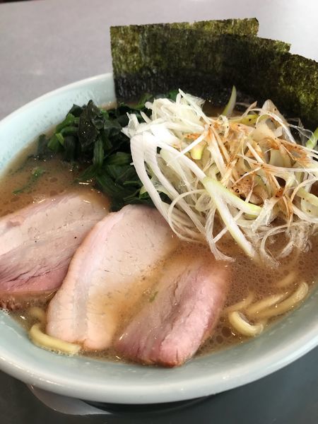 「藤崎家（ホウレン草、シャキネギ、トッピング）」@らあめん花月嵐 ひたちなか高場店の写真