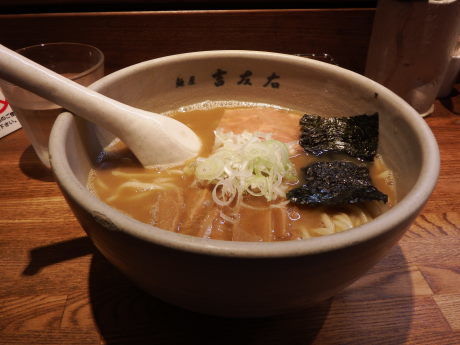 「らーめん（麺２００ｇ）」@麺屋吉左右の写真