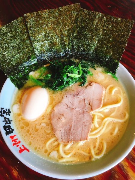 「らーめん 訳あり玉子」@らーめん 田中家の写真
