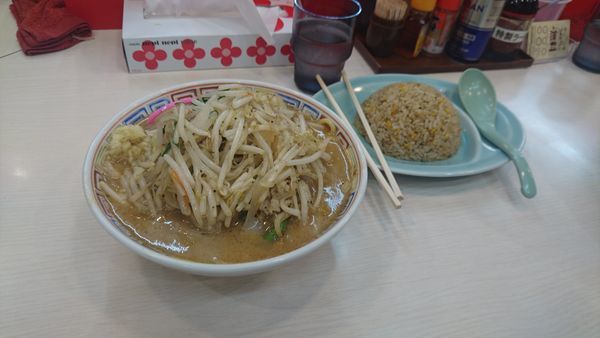「味噌タンメン　餃子セット」@横浜タンメン 桜木町店の写真