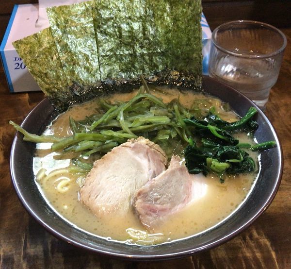 「茎わかめラーメン(800円)」@麺処 謹ちゃんの写真
