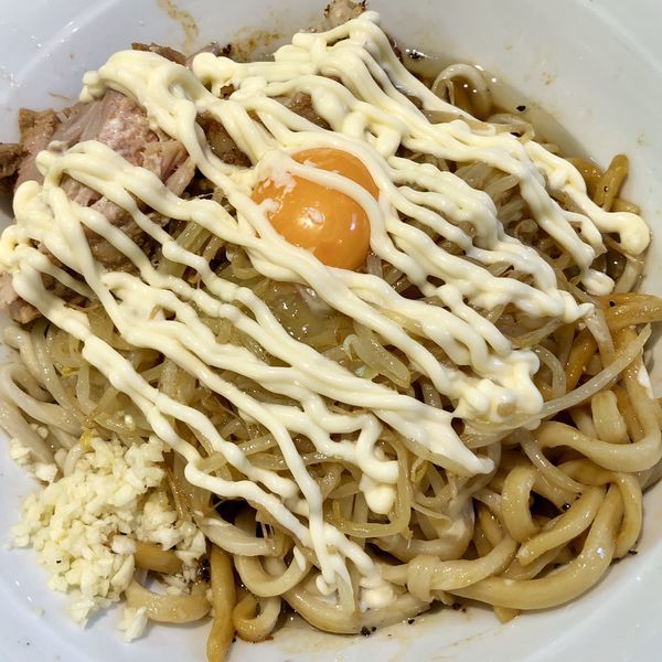 「ラーメン汁なし（ニンニク少なめ、からしマヨネーズ）」@麺屋 味方の写真