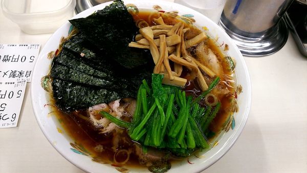 「チャーシュー麺硬め+ホウレン+のりメンマ」@青島食堂 秋葉原店の写真