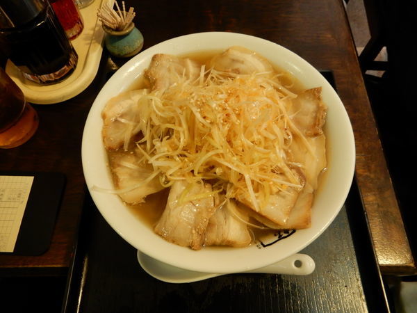 「ねぎ焼豚ラーメン(大盛)」@喜多方ラーメン 坂内 有楽町店の写真