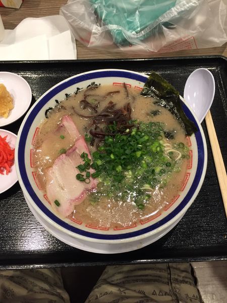 「らーめん￥820＋替え玉￥100」@中華そば専門 田中そば店 ダイバーシティ東京プラザ店の写真