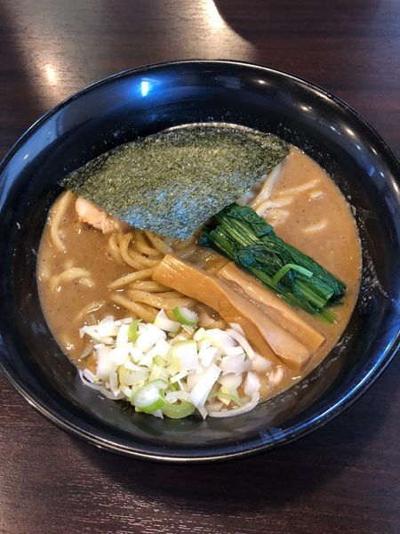 「魚介とんこつ醤油 820円」@つけめん・らーめん活龍 境店の写真