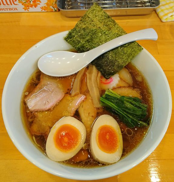 「焼豚麺＋味玉」@白河手打中華そば 法隆の写真