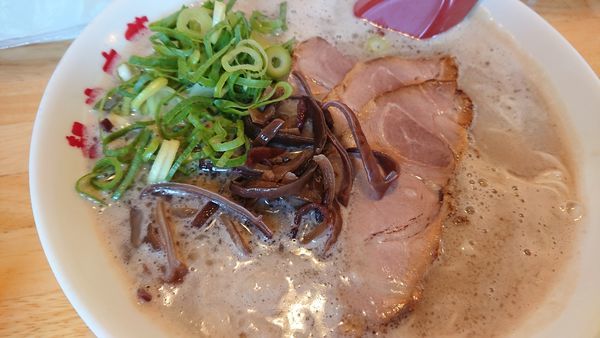 「背油豚そば」@麺や 木蓮の写真