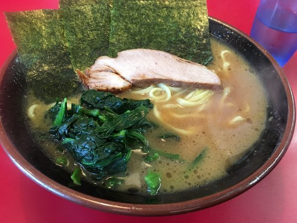 「ラーメン中盛り590円」@家系ラーメン 王道の写真