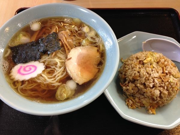 「ラーメン＋ミニチャーハン」@和食・中華・酒処 鹿月の写真