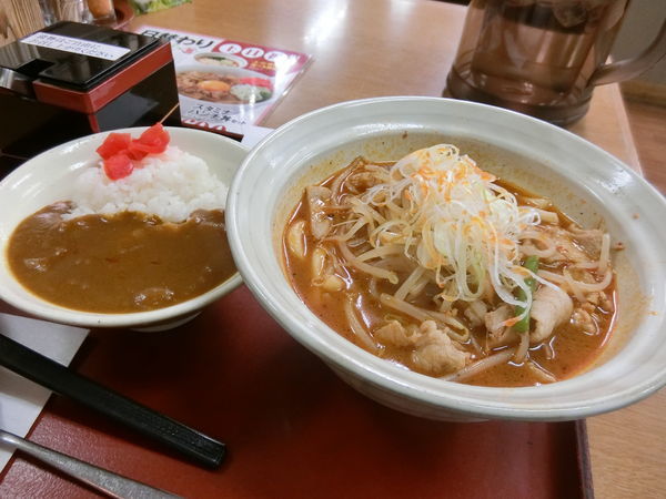 「麻辣うどん」@山田うどん 芽吹店の写真