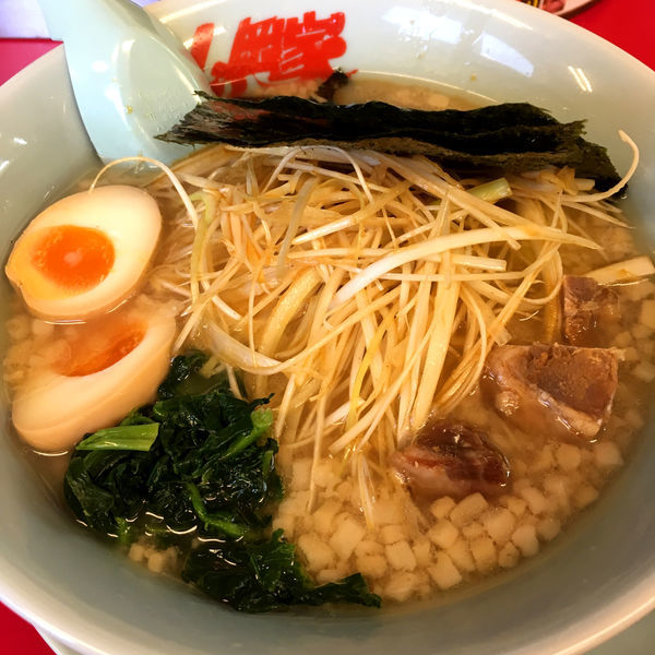「醤油ネギラーメン　740円　味玉　0円」@ラーメン山岡家 大泉店の写真